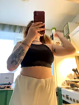 MayaMystic online show from October 29, 2025, 1:13 pm