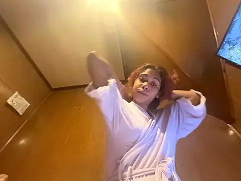 carmelbbyx22 online show from March 1, 2026, 4:25 am