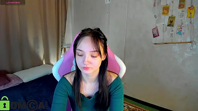 Snapshot of Cheryl__Brown chatting on December 15, 2025, 1:32 am Cheryl Brown online show from December 15, 2025, 1:32 am