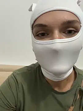 Nikki Hoee online show from October 24, 2025, 4:58 pm