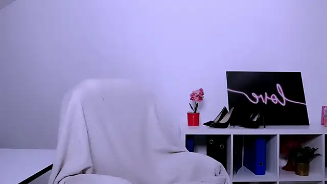 Lia Benini online show from January 10, 2025, 4:41 pm