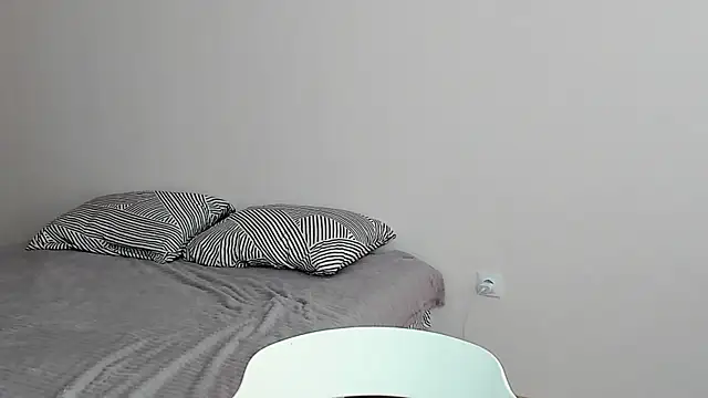 Snapshot of Sweet_white_chocolate chatting on April 24, 2026, 8:39 am Sweet white chocolate online show from April 24, 2026, 8:39 am