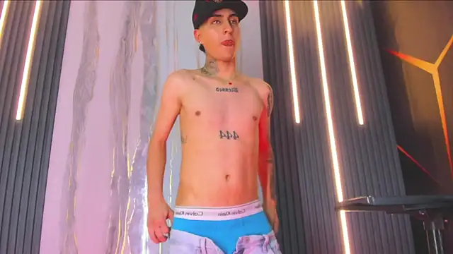 Snapshot of Angel_xxx chatting on March 28, 2026, 7:19 am Angel xxx online show from March 28, 2026, 7:19 am