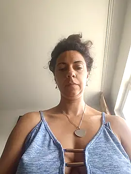 Snapshot of naughty69curls chatting on September 20, 2025, 12:17 pm naughty69curls online show from September 20, 2025, 12:17 pm