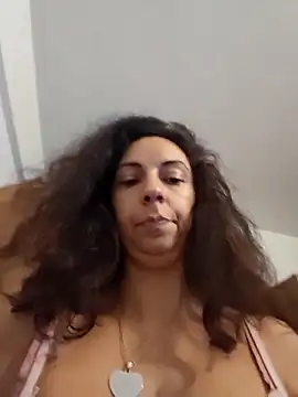 Snapshot of naughty69curls chatting on October 17, 2025, 6:21 pm naughty69curls online show from October 17, 2025, 6:21 pm