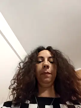 Snapshot of naughty69curls chatting on October 23, 2025, 7:45 pm naughty69curls online show from October 23, 2025, 7:45 pm