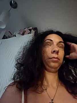 Snapshot of naughty69curls chatting on October 30, 2025, 8:53 pm naughty69curls online show from October 30, 2025, 8:53 pm