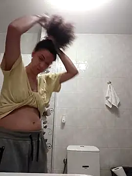 Snapshot of naughty69curls chatting on November 11, 2025, 7:47 pm naughty69curls online show from November 11, 2025, 7:47 pm