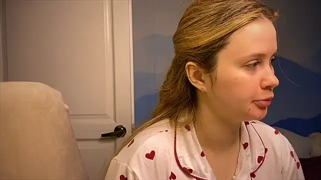 IlonaMurf online show from November 1, 2025, 7:21 am