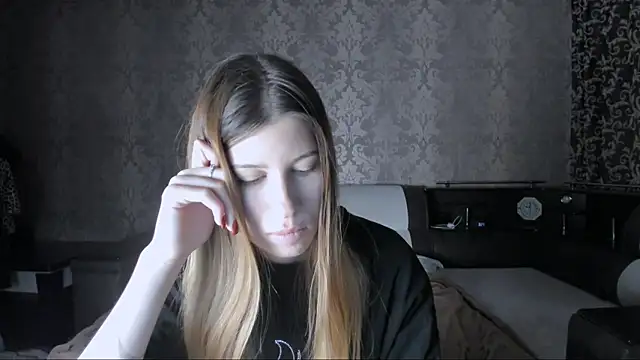 Agnes Allenn online show from October 13, 2025, 10:59 am