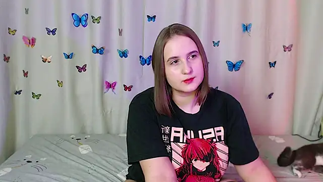 Snapshot of Phantommira chatting on January 14, 2025, 7:11 pm Phantommira online show from January 14, 2025, 7:11 pm