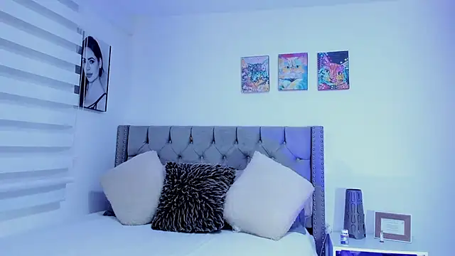 Snapshot of Sara_Leblanc chatting on January 15, 2025, 12:36 pm Sara Leblanc online show from January 15, 2025, 12:36 pm