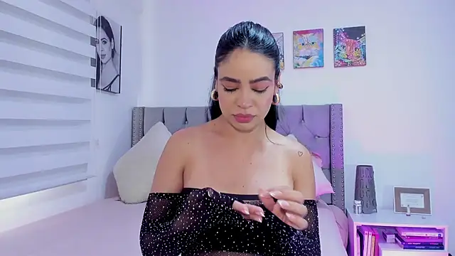 Snapshot of Sara_Leblanc chatting on January 24, 2025, 5:00 pm Sara Leblanc online show from January 24, 2025, 5:00 pm