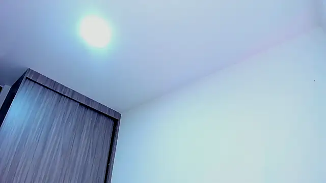 Snapshot of Sara_Leblanc chatting on November 25, 2025, 12:38 pm Sara Leblanc online show from November 25, 2025, 12:38 pm