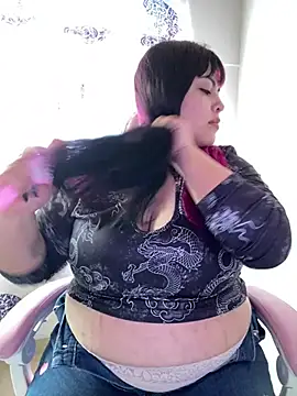 Snapshot of Pinky-Flower chatting on January 31, 2025, 7:08 pm Pinky-Flower online show from January 31, 2025, 7:08 pm