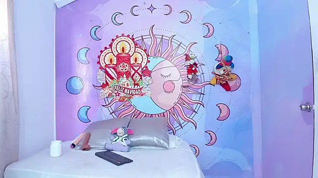 Mariana 16  online show from December 14, 2025, 3:39 pm