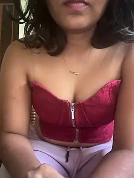 Snapshot of priyadevi17 chatting on December 18, 2024, 9:58 am priyadevi17 online show from December 18, 2024, 9:58 am