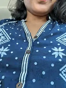 Snapshot of priyadevi17 chatting on May 31, 2026, 6:42 am priyadevi17 online show from May 31, 2026, 6:42 am