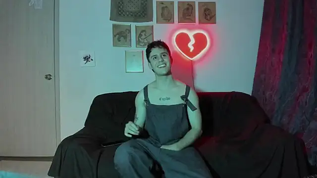 Antonello Vannucci online show from December 30, 2024, 11:49 pm