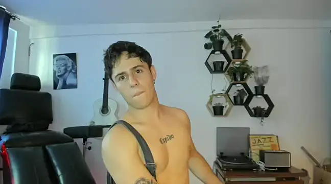 Antonello Vannucci online show from February 25, 2025, 9:35 pm