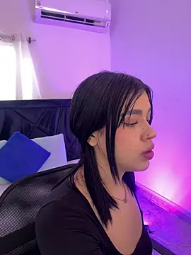 Snapshot of Lily_Woodz chatting on May 26, 2026, 7:10 pm Lily Woodz online show from May 26, 2026, 7:10 pm