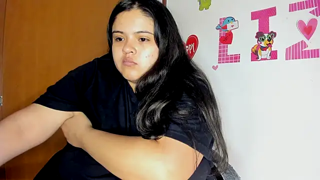 Snapshot of lizzie_c chatting on February 13, 2025, 11:37 pm lizzie c online show from February 13, 2025, 11:37 pm
