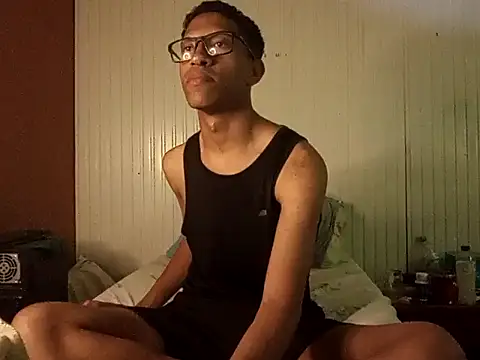 matheusroger online show from December 1, 2025, 2:05 am