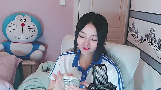 xiao-xiao-D online show from February 26, 2025, 5:20 am