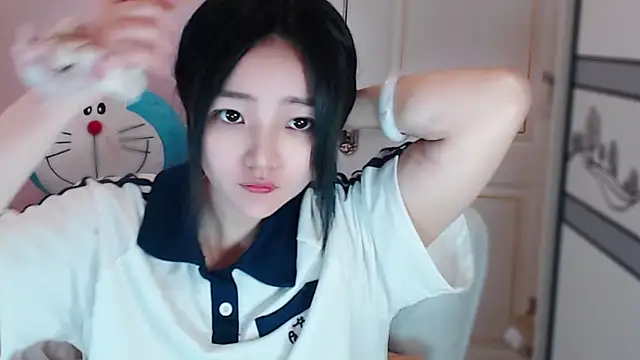 xiao-xiao-D online show from March 10, 2025, 6:38 am