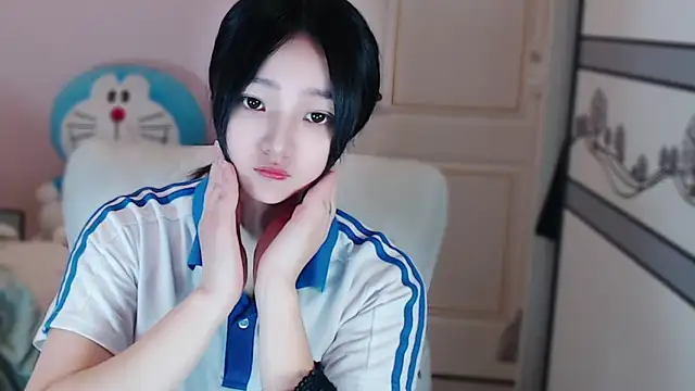 xiao-xiao-D online show from March 13, 2025, 4:38 am