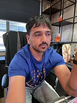 Snapshot of Nil_Talreja chatting on December 19, 2024, 5:40 am Nil Talreja online show from December 19, 2024, 5:40 am