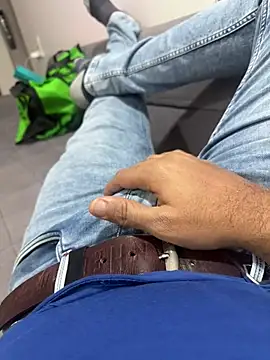 Snapshot of Nil_Talreja chatting on January 25, 2025, 1:08 pm Nil Talreja online show from January 25, 2025, 1:08 pm