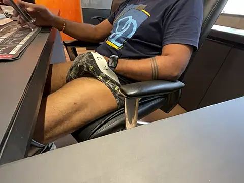 Nil Talreja online show from April 22, 2026, 9:11 am