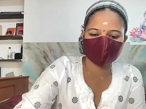 Tamil Sanjana  online show from April 13, 2026, 5:13 am