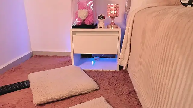 Snapshot of Alissonroses chatting on November 28, 2025, 8:55 pm Alissonroses online show from November 28, 2025, 8:55 pm