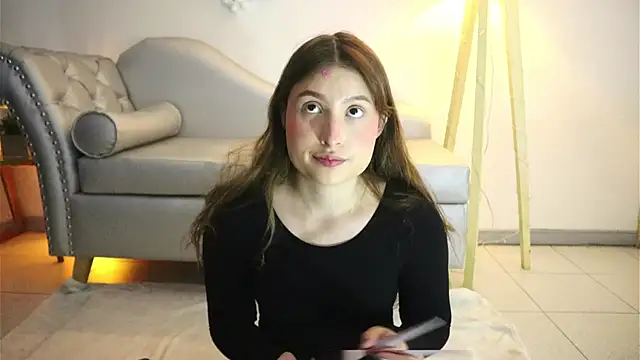 Daisha Riley online show from December 4, 2025, 2:04 pm