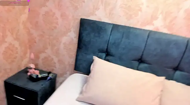 Snapshot of CintiaWalker chatting on February 21, 2025, 12:17 pm CintiaWalker online show from February 21, 2025, 12:17 pm