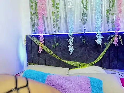 Snapshot of CintiaWalker chatting on October 30, 2025, 12:50 pm CintiaWalker online show from October 30, 2025, 12:50 pm