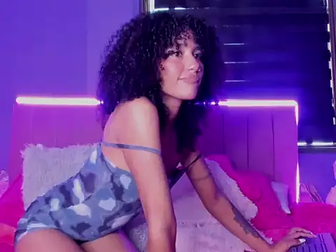 Snapshot of CintiaWalker chatting on November 23, 2025, 1:00 pm CintiaWalker online show from November 23, 2025, 1:00 pm