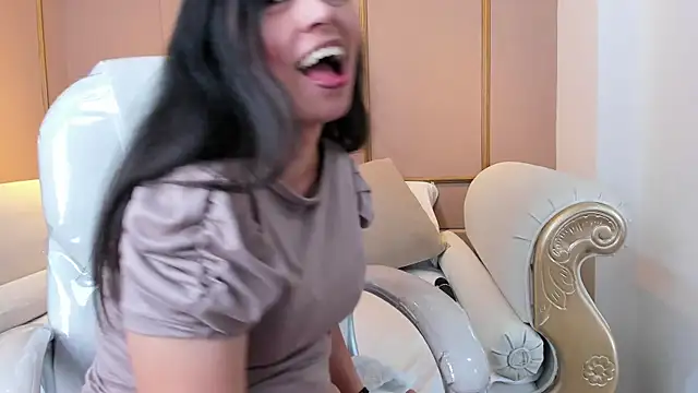 Snapshot of PerlaPreciosa chatting on October 30, 2025, 4:36 am PerlaPreciosa online show from October 30, 2025, 4:36 am