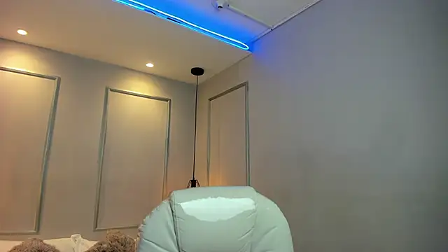 Snapshot of PerlaPreciosa chatting on November 3, 2025, 12:39 pm PerlaPreciosa online show from November 3, 2025, 12:39 pm