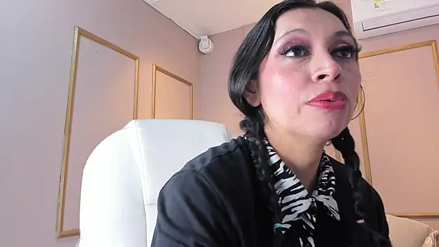 Snapshot of PerlaPreciosa chatting on November 23, 2025, 4:01 am PerlaPreciosa online show from November 23, 2025, 4:01 am