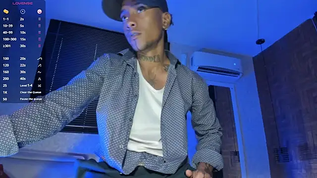 Snapshot of JhonyMiller_ chatting on January 13, 2026, 7:52 pm JhonyMiller online show from January 13, 2026, 7:52 pm