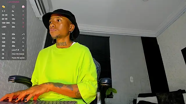 Snapshot of JhonyMiller_ chatting on June 26, 2026, 8:35 pm JhonyMiller online show from June 26, 2026, 8:35 pm