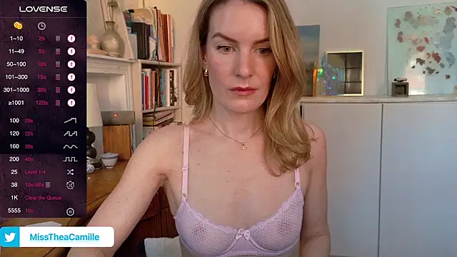 Snapshot of MissTheaCamille chatting on February 1, 2025, 7:44 pm MissTheaCamille online show from February 1, 2025, 7:44 pm