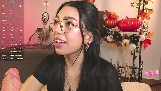 Snapshot of Sweet_Nyx chatting on October 30, 2025, 10:21 pm Sweet Nyx online show from October 30, 2025, 10:21 pm