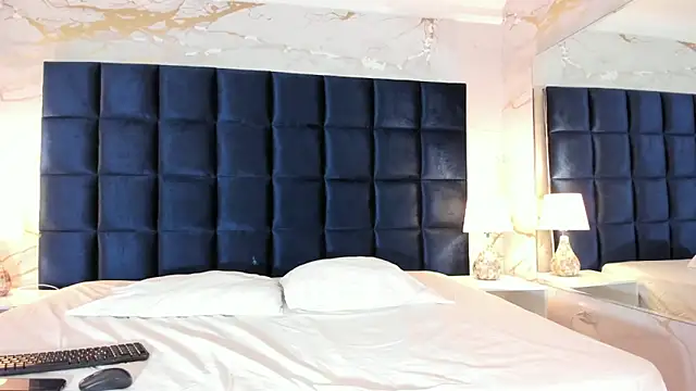 loladupont online show from February 27, 2026, 3:06 am