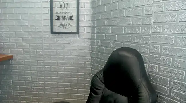 Crystal Walls online show from March 9, 2025, 6:21 pm