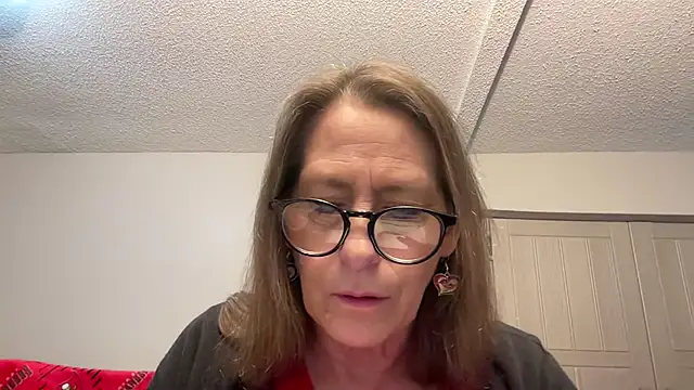 Snapshot of Keywest_Kate chatting on January 1, 2025, 4:50 pm Keywest Kate online show from January 1, 2025, 4:50 pm