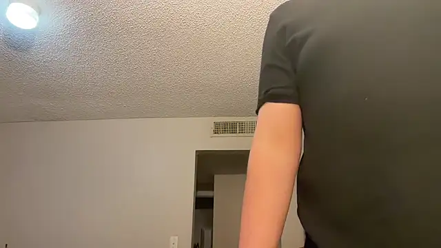 Snapshot of Keywest_Kate chatting on January 2, 2025, 1:17 am Keywest Kate online show from January 2, 2025, 1:17 am